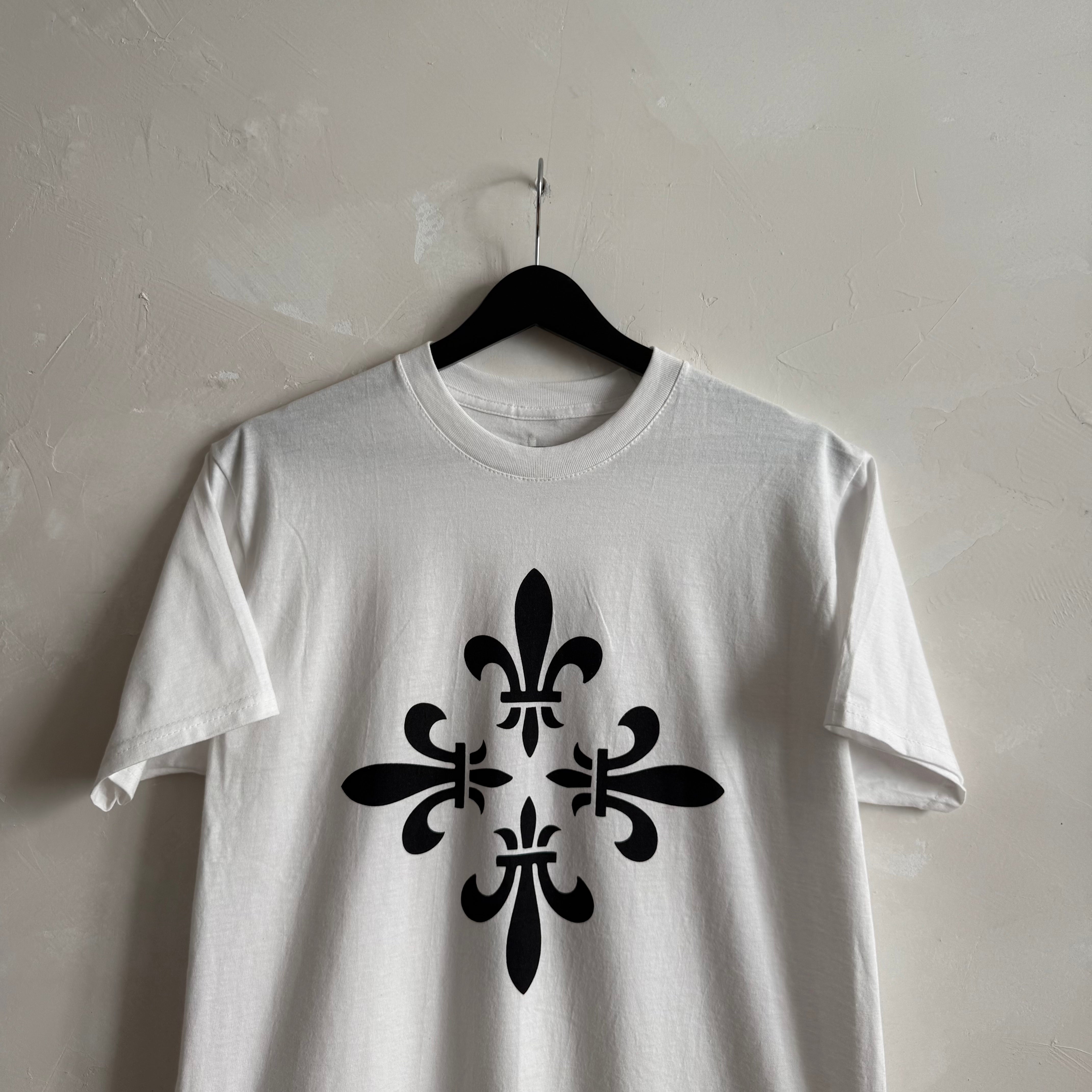THE LOGO TEE